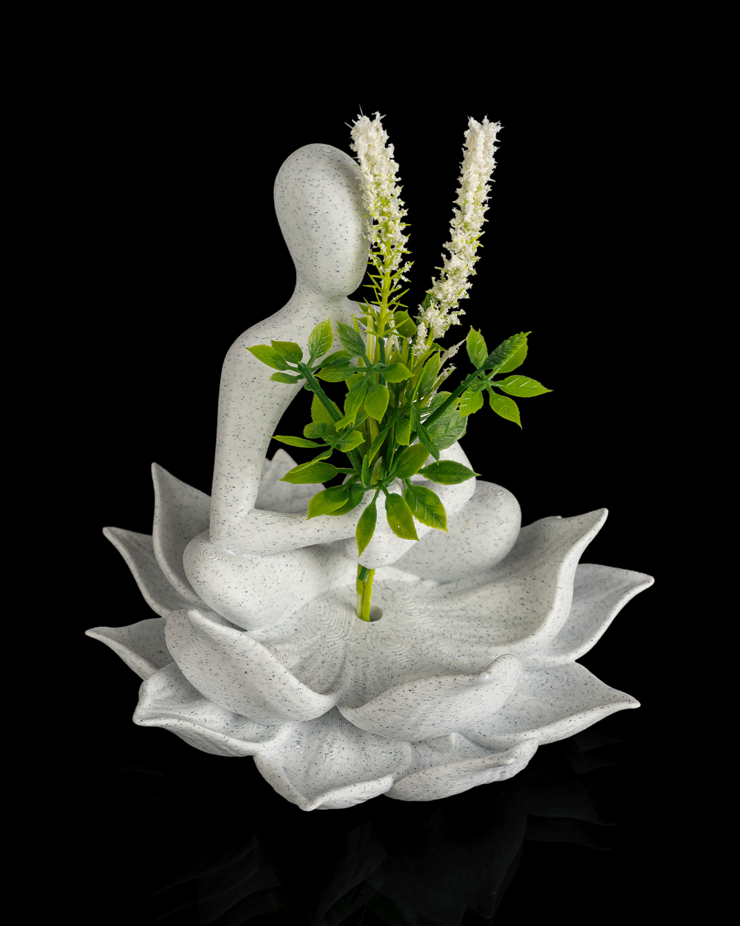 Foto da galeria do produto Estátua Meditador Flor de Lótus 3D